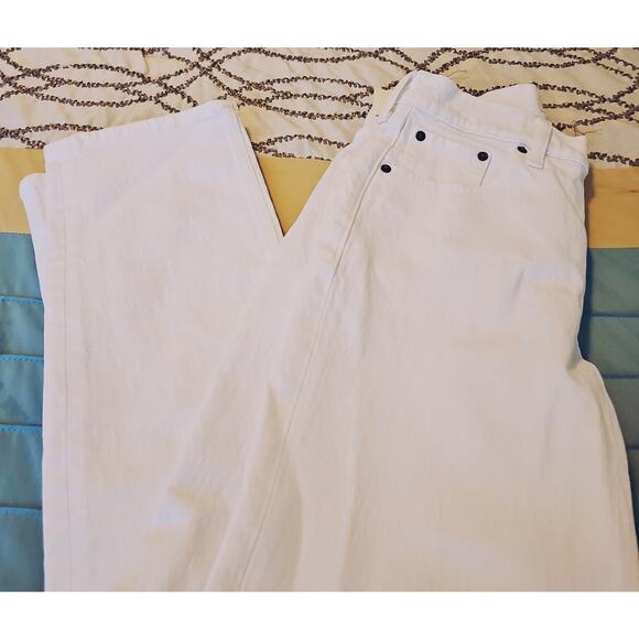 NWT Abercrombie The 90's Straight Mid Rise Jeans Womens 25 Short White Denim - Picture 11 of 12